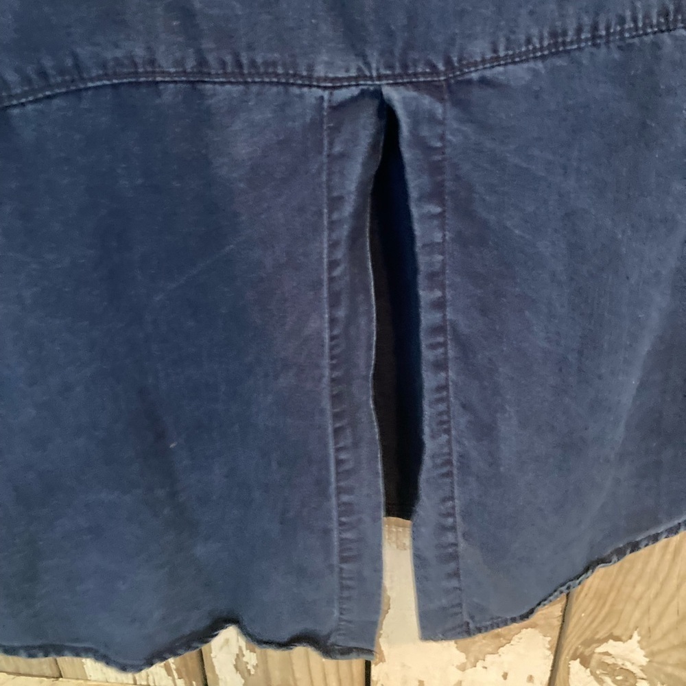 Harper size Small Dark denim button up with embroidery split back - Picture 4 of 5